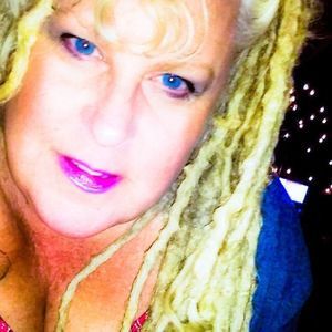 Meet your Posher, Janine